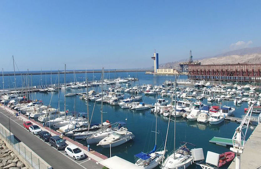 15 x 4.5 Meter Liegeplatz Club de Mar Almeria Yachthafen Zu Verkaufen