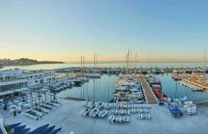 25 Meter Liegeplatz Yachthafen Port Calanova