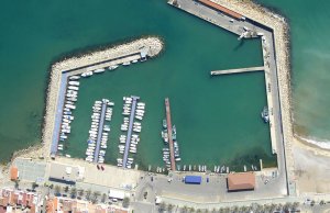 8 x 3 Meter Liegeplatz CN Cases d'Alcanar Yachthafen Zu Verkaufen