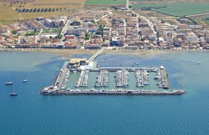 9 x 3.7 Meter Liegeplatz Club Náutico Los Nietos Yachthafen Zu Vermieten