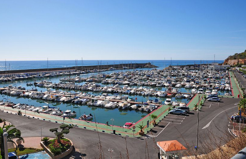 8 x 3 Meter Liegeplatz Oropesa Del Mar Yachthafen Zu Verkaufen