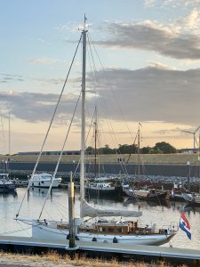 Lernen Sie die „Stoute Hendrik” kennen, eine moderne klassische Segelyacht aus dem Jahr 2008 vom Typ Puffin 41.