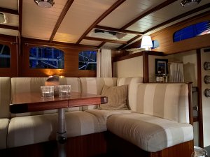 Lernen Sie die „Stoute Hendrik” kennen, eine moderne klassische Segelyacht aus dem Jahr 2008 vom Typ Puffin 41.